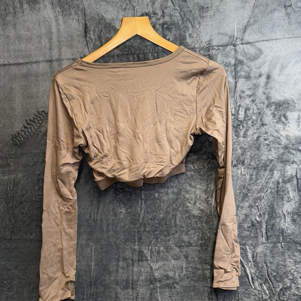 Fit Kitty Women's Size M Brown Long Sleeve Crop Top New No Tags 026 - Picture 4 of 4